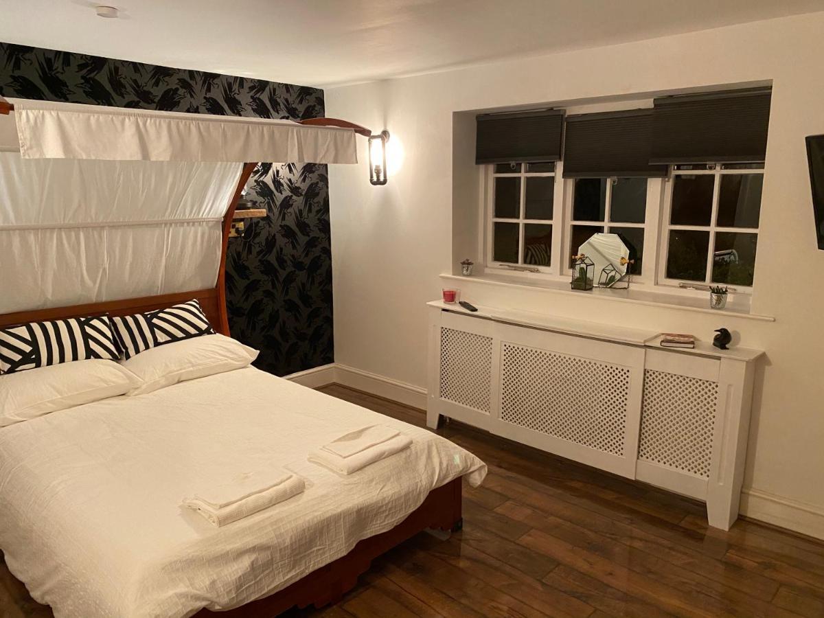 The Raven Suite Henley-on-Thames Exterior photo